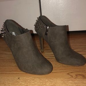 Jessica Simpson Heels